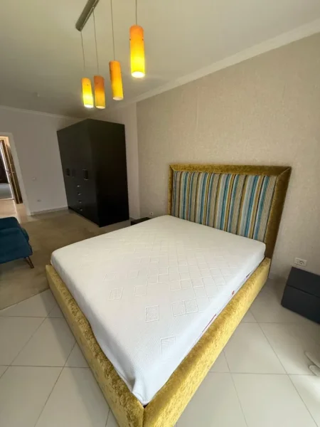 Tirane, jepet me qera apartament 1+1 Kati 3, 85 m² 600 € (LIQENI I THATE)