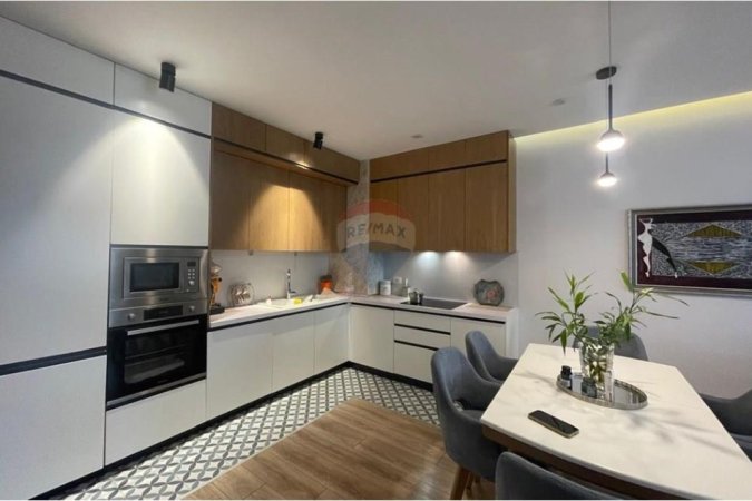 Tirane, shitet apartament 4+1+Ballkon Kati 2, 100 m² 229.000 € (Kodra e Priftit)