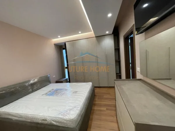 Tirane, jepet me qera apartament 2+1+Ballkon Kati 9, 96 m² 850 € (Farmacia 10)