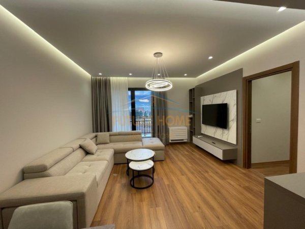 Tirane, jepet me qera apartament 2+1+Ballkon Kati 9, 96 m² 850 € (Farmacia 10)