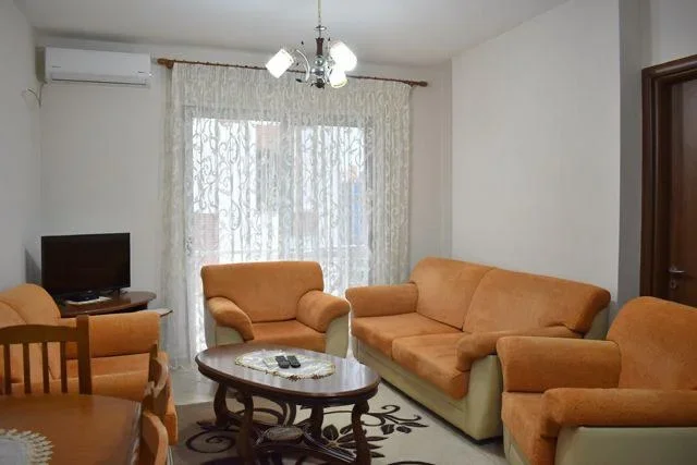 Tirane, jepet me qera apartament 2+1 Kati 4, 70 m² 600 € (Rruga Mine Peza.)