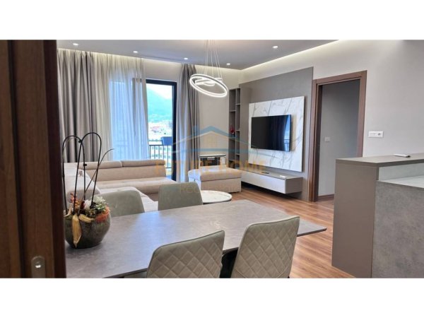Tirane, jepet me qera apartament 2+1 Kati 9, 96 m² 850 € 