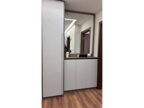 Tirane, jepet me qera apartament 2+1 Kati 9, 96 m² 850 € 