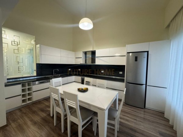Tirane, jepet me qera apartament 2+1 Kati 2, 130 m² 1.500 € (Long Hill Rezidence)