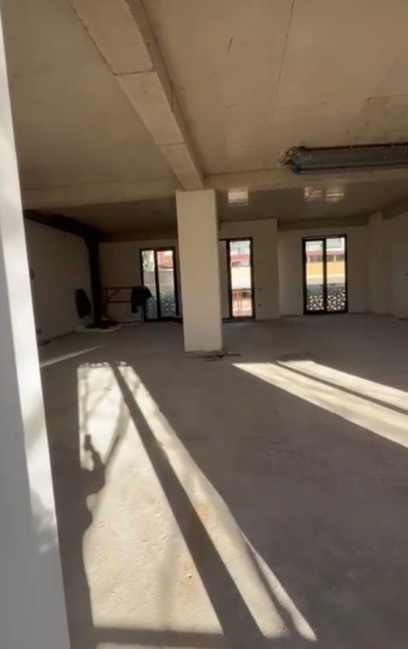 Tirane, shitet zyre Kati 1, 230 m² 1.035.000 € (VASIL SHANTO)