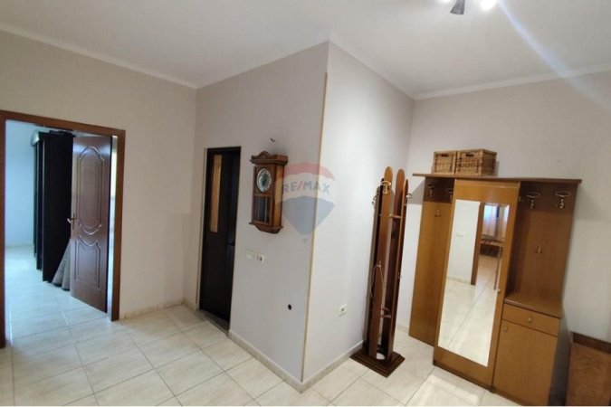 Tirane, shitet apartament 2+1 Kati 3, 102 m² 189.000 € (Ne fillim te rruges Ali Demi)