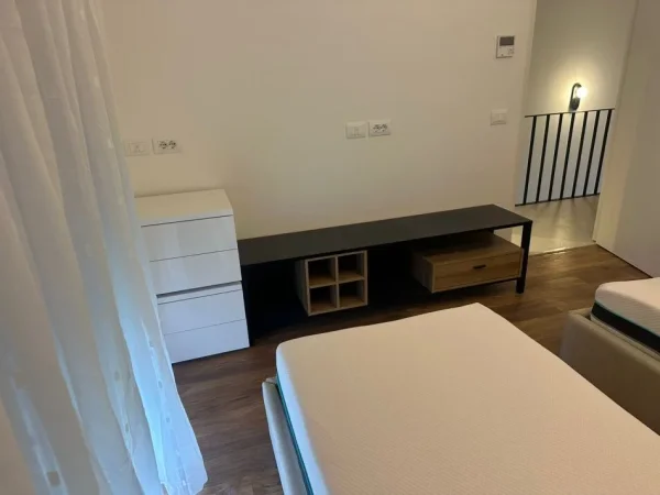 Tirane, jepet me qera Vile 3 Katshe , 1 m² 3.400 € (TEG – Lundër)