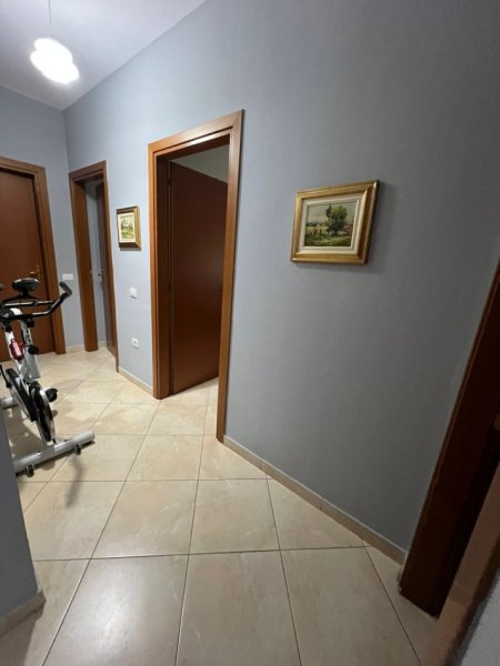 Tirane, shitet apartament 3+1 Kati 9, 125 m² 255.000 € (DON BOSKO)