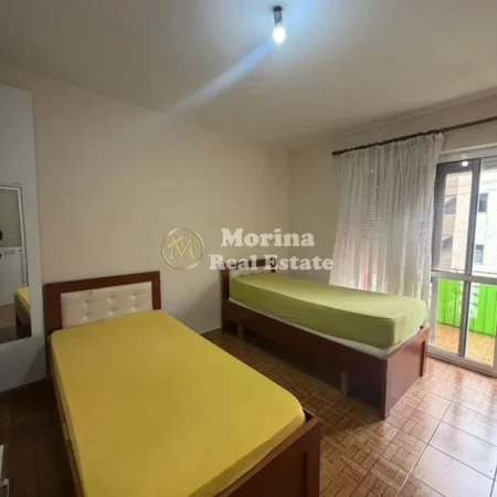 Tirane, jepet me qera apartament 1+1 Kati 3, 65 m² 400 € (Rruga Bardhyl)