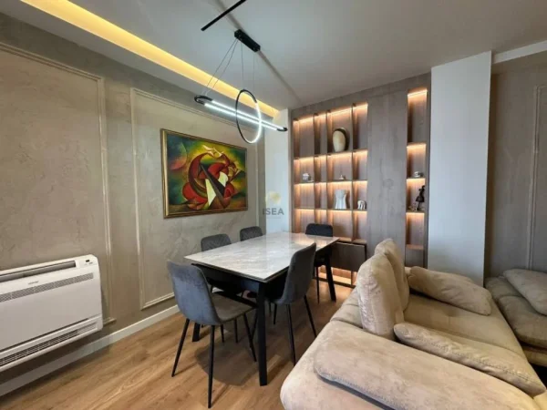 Tirane, jepet me qera apartament 3+1+Aneks+Ballkon Kati 9, 115 m² 1.200 € (Rruga e Kavajës – Kisha Katolike)