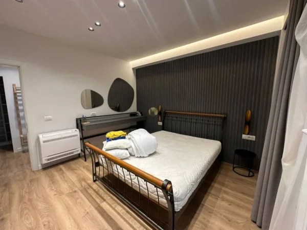 Tirane, jepet me qera apartament 3+1+Aneks+Ballkon Kati 9, 115 m² 1.200 € (Rruga e Kavajës – Kisha Katolike)