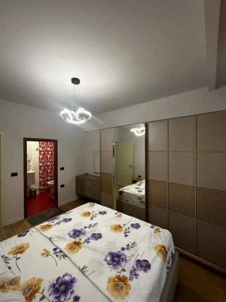 Tirane, jepet me qera apartament 2+1+Aneks Kati 2, 100 m² 1.000 € (21 Dhjetori)