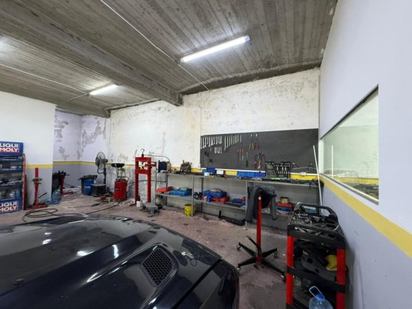 Shqiperi, jepet me qera ambjent biznesi Kati 0, 110 m² 90.000 LEKE/muaj  (Bathore)