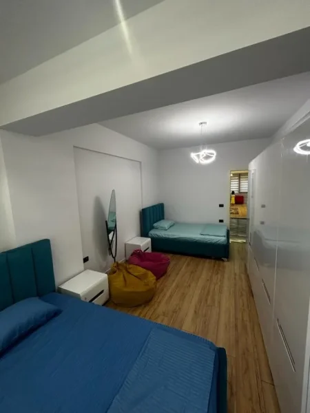 Tirane, jepet me qera apartament 2+1+Aneks Kati 2, 100 m² 1.000 € (ish-parku)