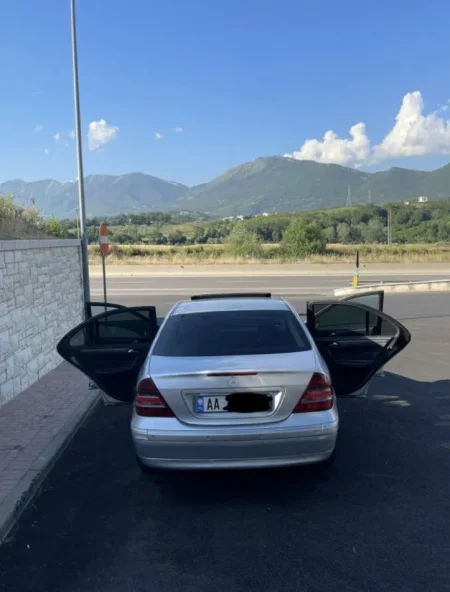 Tirane, shitet makine C Class w203 Nafte, gri metalizato automatik Kondicioner 320.000 km 3350 €