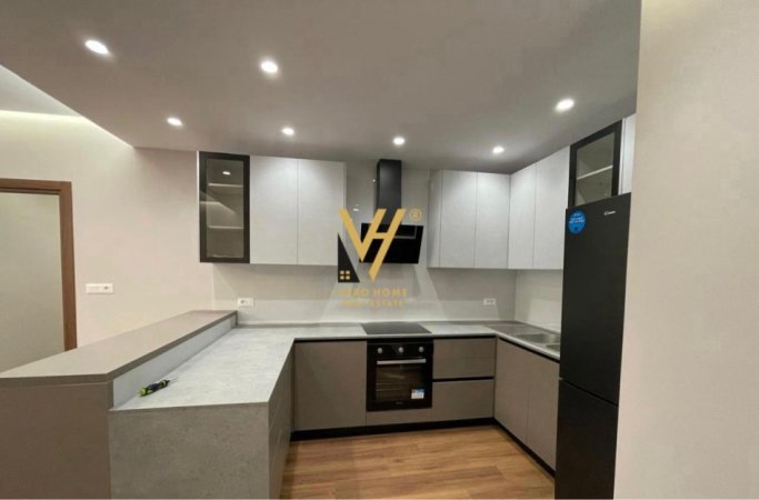 Tirane, jepet me qera apartament 2+1+Ballkon Kati 9, 110 m² 850 € (RRUGA E DIBRES)