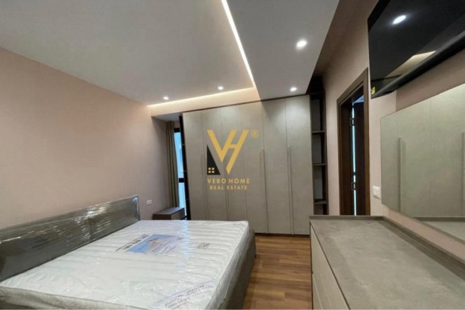Tirane, jepet me qera apartament 2+1+Ballkon Kati 9, 110 m² 850 € (RRUGA E DIBRES)