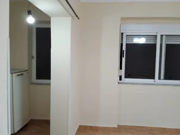 Tirane, shitet apartament 2+1 Kati 3, 79 m² 136.000 € (Medrese)