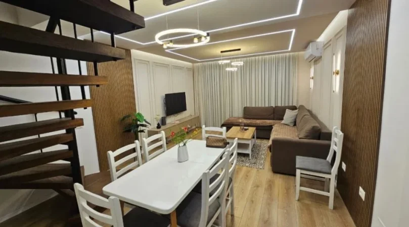 Tirane, jepet me qera apartament duplex 2+1 Kati 2, 104 m² 1.400 € (Qender)