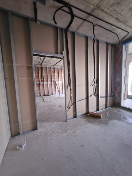 Tirane, shitet apartament 1+1 Kati 3, 107 m² (Jalë)