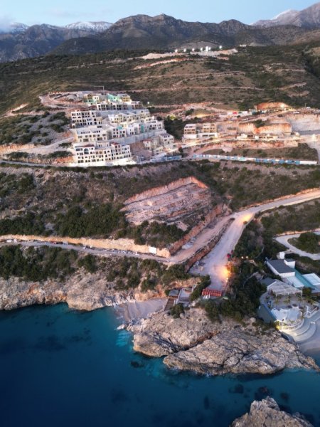 Tirane, shitet apartament 1+1 Kati 3, 107 m² (Jalë)