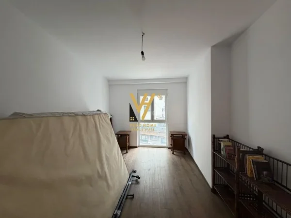 Tirane, jepet me qera apartament 2+1+Ballkon Kati 2, 135 m² 1.850 € (RRUGA E ELBASANIT)