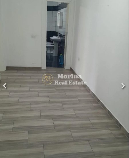 Tirane, jepet me qera apartament 1+1 Kati 3, 110 m² 400 € (Kodra e Diellit)
