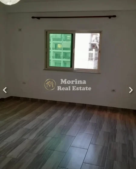 Tirane, jepet me qera apartament 1+1 Kati 3, 110 m² 400 € (Kodra e Diellit)