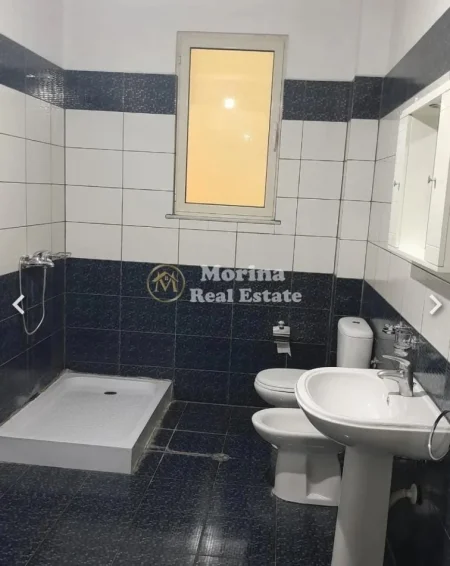 Tirane, jepet me qera apartament 1+1 Kati 3, 110 m² 400 € (Kodra e Diellit)
