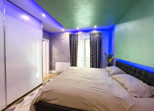 Tirane, jepet me qera apartament 2+1+Ballkon Kati 3, 113 m² 900 € 