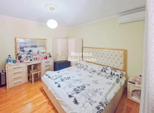 Tirane, shitet Vile 3 Katshe , 280 m² 500.000 € (Don Bosko)