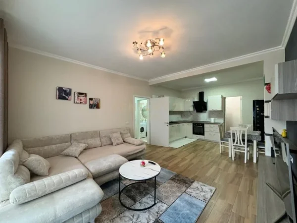 Tirane, jepet me qera apartament 2+1+Ballkon Kati 5, 100 m² 700 € 
