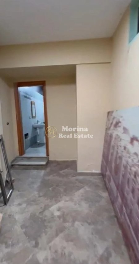 Tirane, shitet ambjent biznesi Kati -1, 80 m² 114.000 € (Selvia)