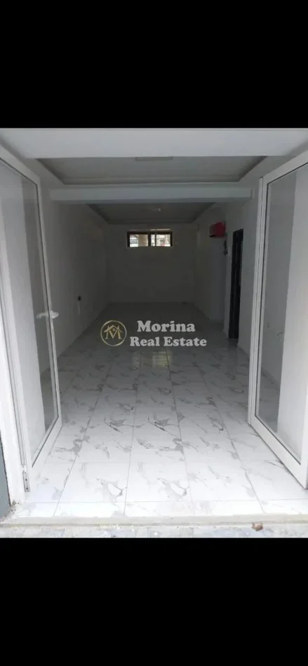 Tirane, jepet me qera ambjent biznesi Kati 1, 60 m² 400 € (Shkolla e Bashkuar)