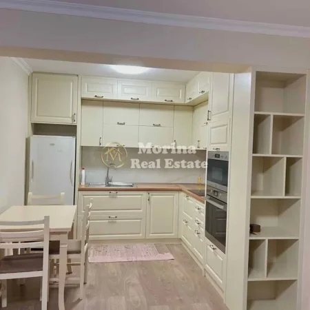 Tirane, jepet me qera shtepi 1+1 Kati 1, 65 m² 400 € (Selite, Universiteti Barleti)