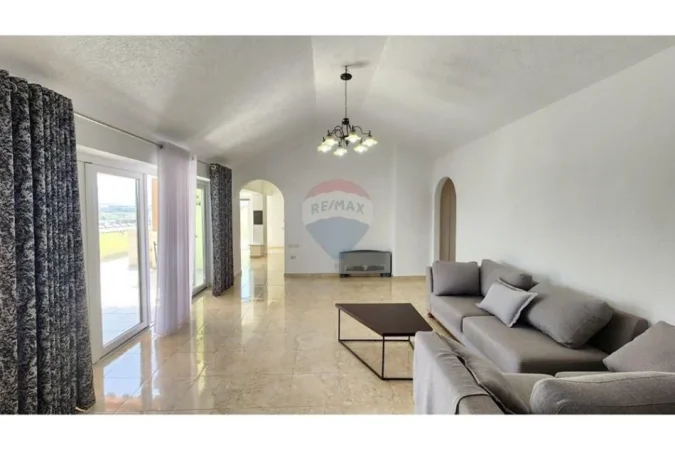 Tirane, jepet me qera apartament+verande | Penthouse 3+1+Ballkon Kati 7, 360 m² 150.000 € (Parku i Liqenit te Tiranes)