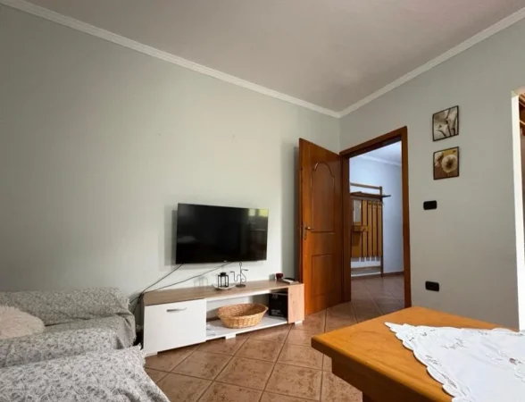 Tirane, jepet me qera apartament 1+1+Ballkon Kati 2, 70 m² 500 € 