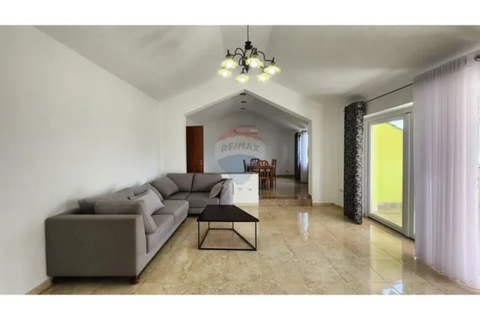 Tirane, jepet me qera apartament+verande | Penthouse 3+1+Ballkon Kati 7, 360 m² 150.000 € (Parku i Liqenit te Tiranes)