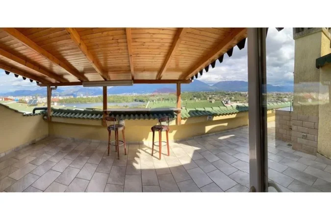 Tirane, jepet me qera apartament+verande | Penthouse 3+1+Ballkon Kati 7, 360 m² 150.000 € (Parku i Liqenit te Tiranes)