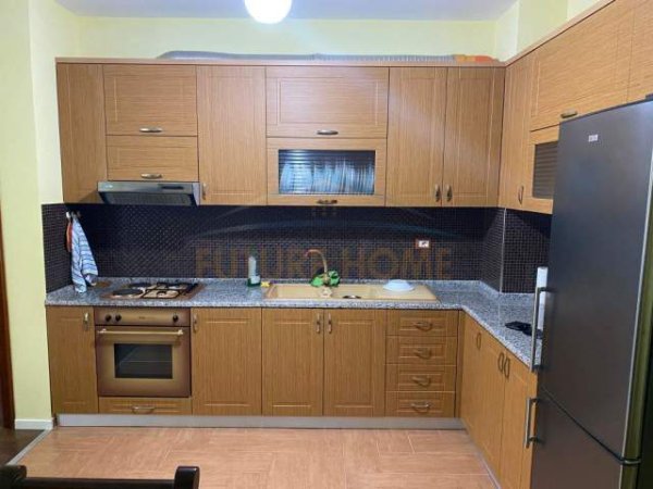 Tirane, shitet apartament Kati 3, 96 m² 115.000 Euro (YZBERISHT)