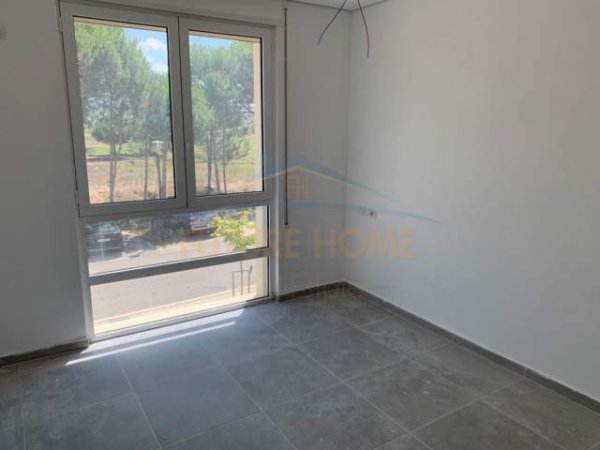 Durres, shitet apartament Kati 2, 93 m² 180.000 Euro (SAN PIETRO, GJIRI LALZIT)