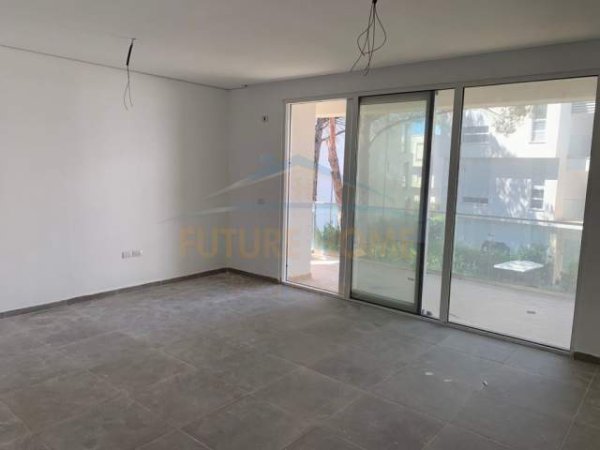 Durres, shitet apartament Kati 2, 93 m² 180.000 Euro (SAN PIETRO, GJIRI LALZIT)