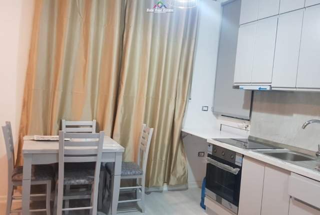 Tirane, jepet me qera apartament 1+1 Kati 2, 60 m² 650  (komuna e parisit)