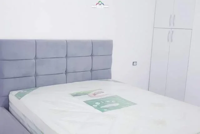 Tirane, jepet me qera apartament 1+1 Kati 2, 60 m² 700  (komuna e parisit)