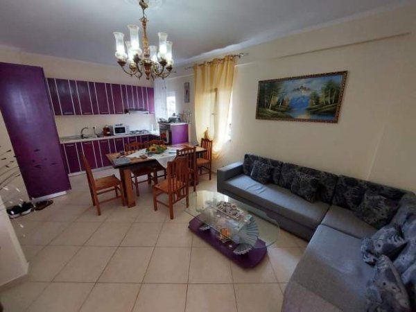 Tirane, jepet me qera apartament 1+1+BLK Kati 2, 70 m² 400 Euro (Liqeni i Thate)