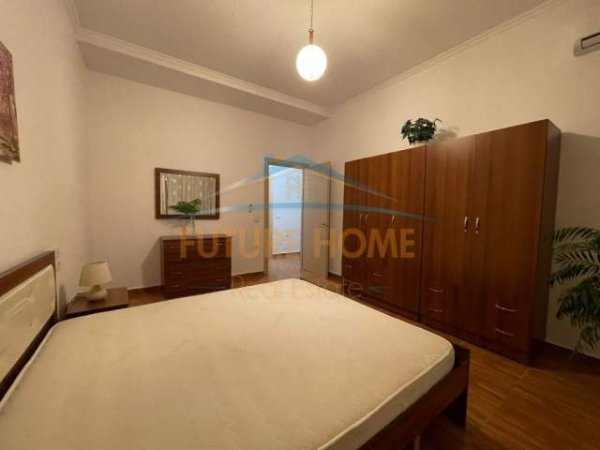 Tirane, jepet me qera apartament Kati 5, 110 m² 650 Euro (Ish Parku)