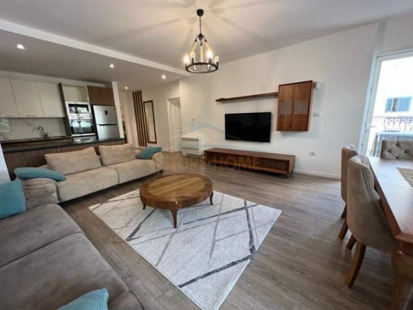 Tirane, jepet me qera apartament Kati 3, 124 m² 1.200 Euro (Rruha Nikolla Tupe)