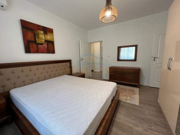 Tirane, jepet me qera apartament Kati 3, 124 m² 1.200 Euro (Rruha Nikolla Tupe)
