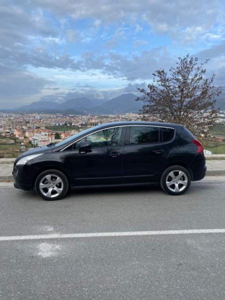 Tirane, shitet makine Peugeot 3008 Viti 2010, 4.500 Euro