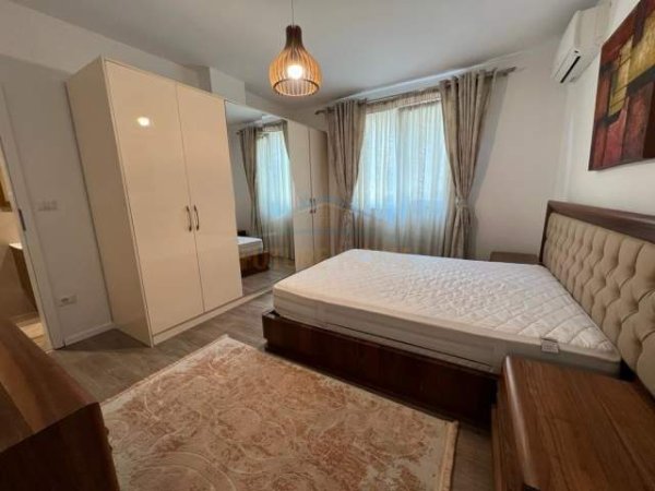 Tirane, jepet me qera apartament Kati 3, 124 m² 1.200 Euro (Rruga Sami Frasheri)